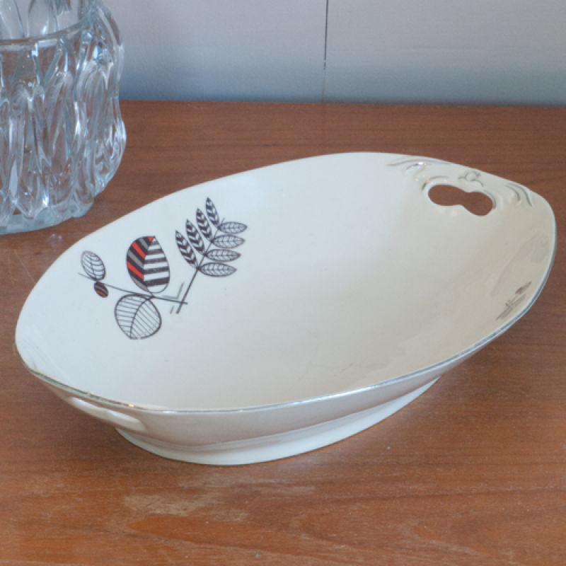 Vintage ovale schaal met figuurtjes